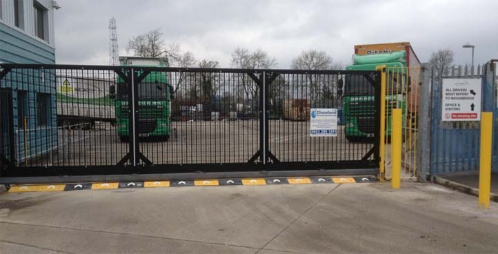 COMMERCIAL GATES